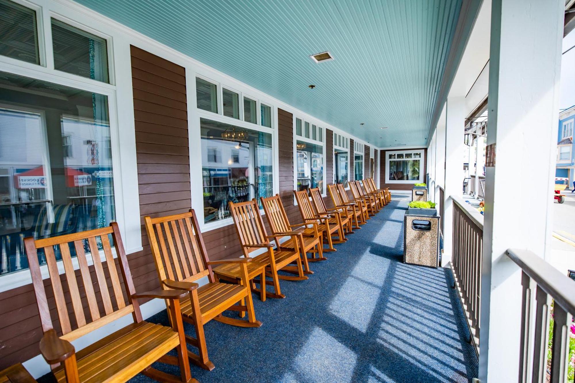 Lake View Hotel Mackinac Island Bagian luar foto